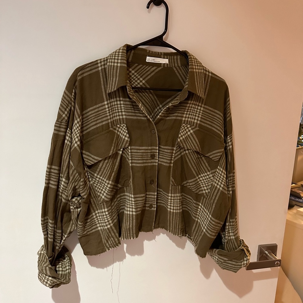 Oak + Fort Cropped Flannel - Army Green